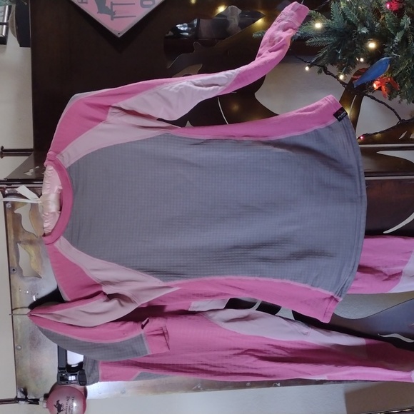 Cabela's Tops - Women's Cabela's Polartec Base Layer Top Sz S Reg 🩷/🩶